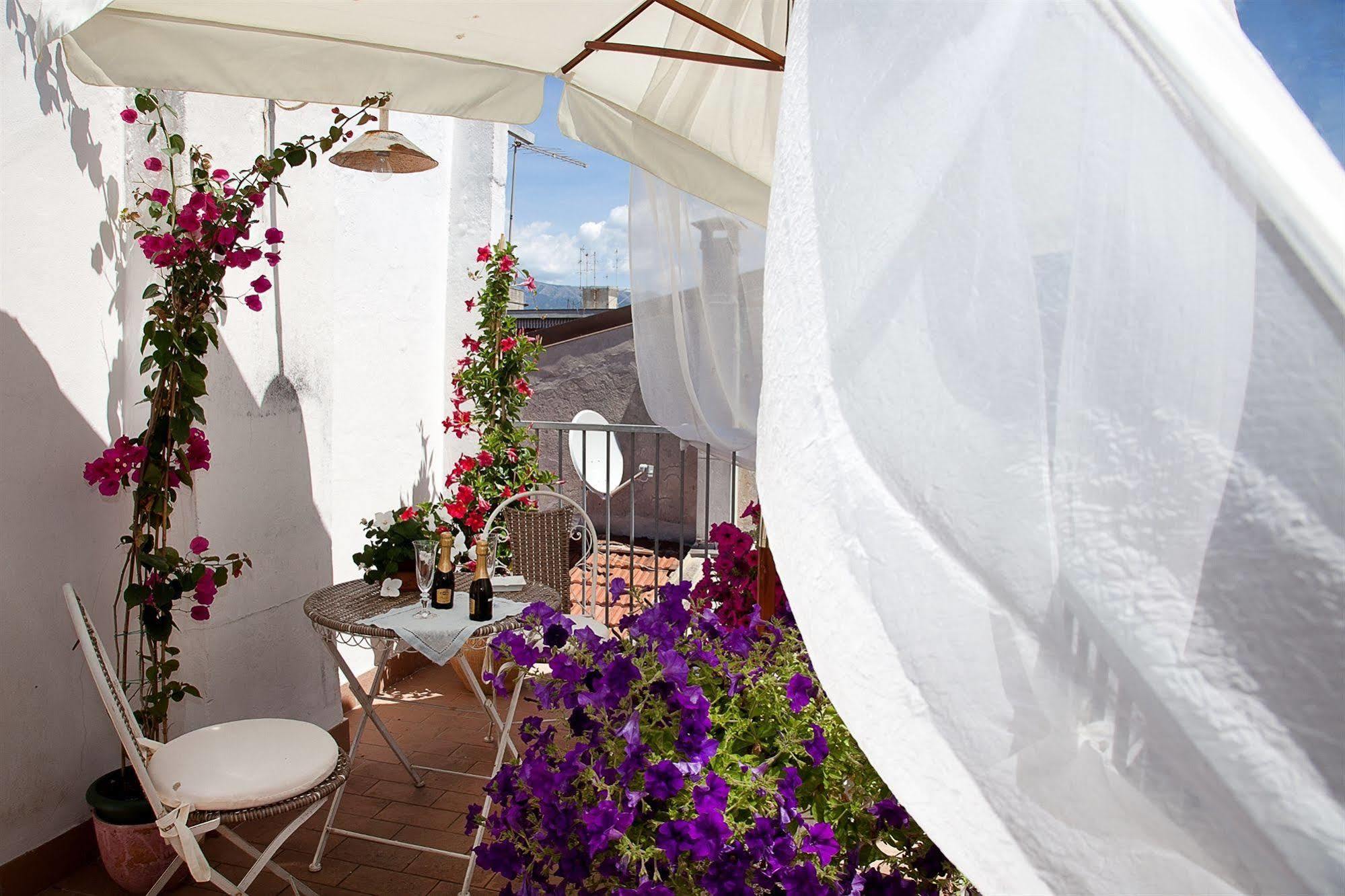 Hotel La Petite Maison Viareggio Exterior foto