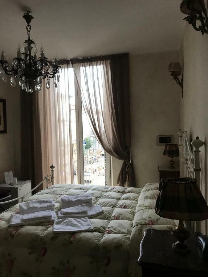 Hotel La Petite Maison Viareggio Exterior foto